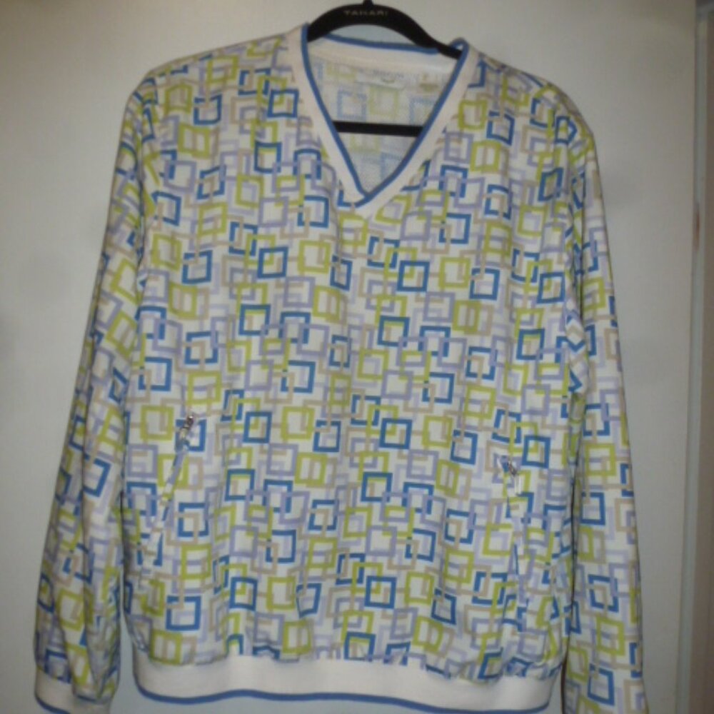 Comfortable  Liz Golf Windbreaker/pullover w/deep pockets sz L